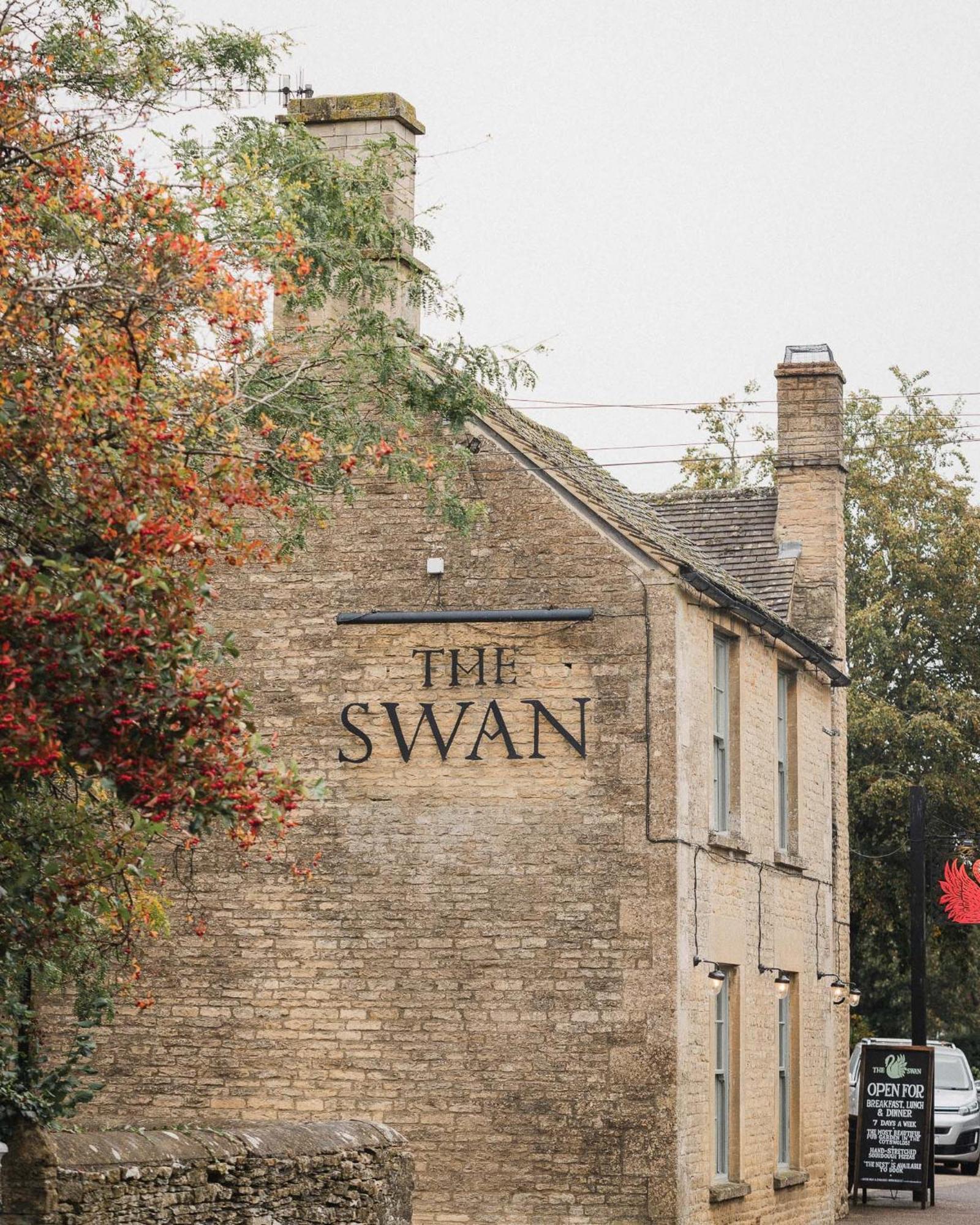 The Swan Inn Shipton under Wychwood Exterior foto